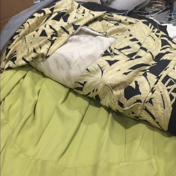 Tommy Bahama Men’s Shirts - Picture 6 of 13